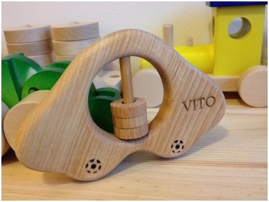 Organic wooden rattle teether 'Car' 2