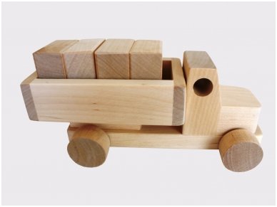 Truck with blocks 8