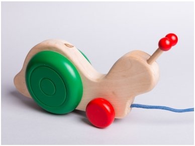 Pull Snail Toy
